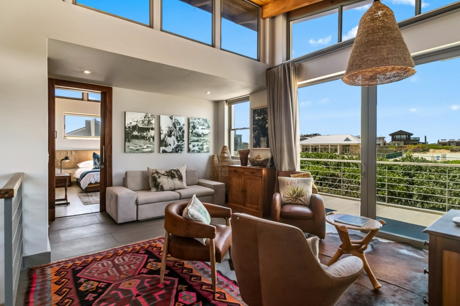 4 Bedroom Property for Sale in Buffalo Bay Western Cape